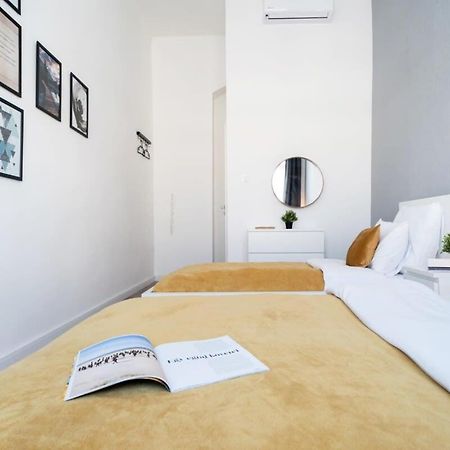 Large Apartment At Perfect Central Location Budapest Eksteriør billede