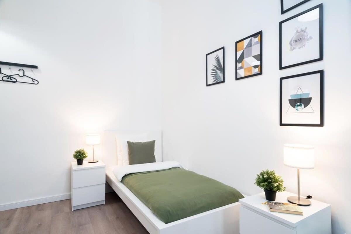 Large Apartment At Perfect Central Location Budapest Eksteriør billede