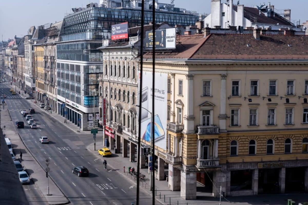 Large Apartment At Perfect Central Location Budapest Eksteriør billede